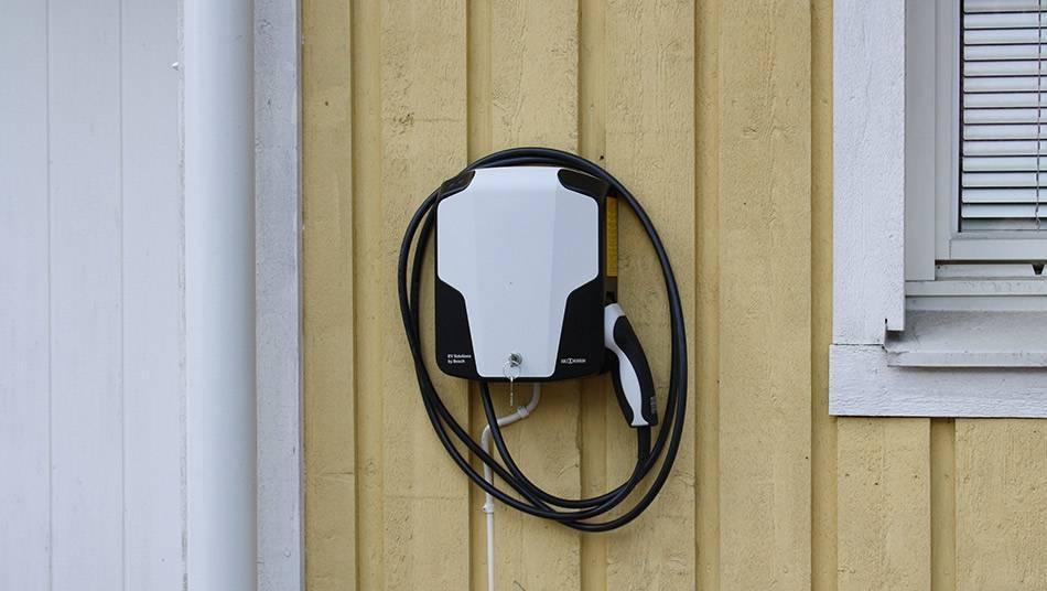 Käyttövesivaraajan vaihto ja sähköliitäntä Haukiputaalla